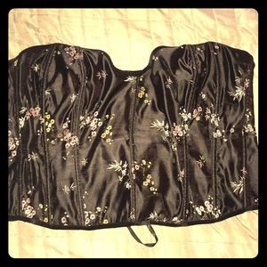 Corset satin cherry blossom broderies!